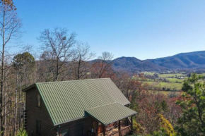 Gorgeous View. Hot Tub. Privacy. Fireplace. Pool & Fishing Access!